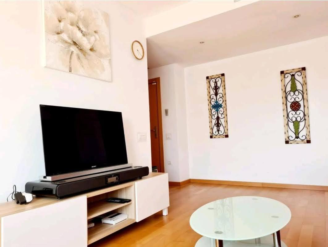 Merce Apartment Forum Barcelona Sant Adria de Besos Buitenkant foto